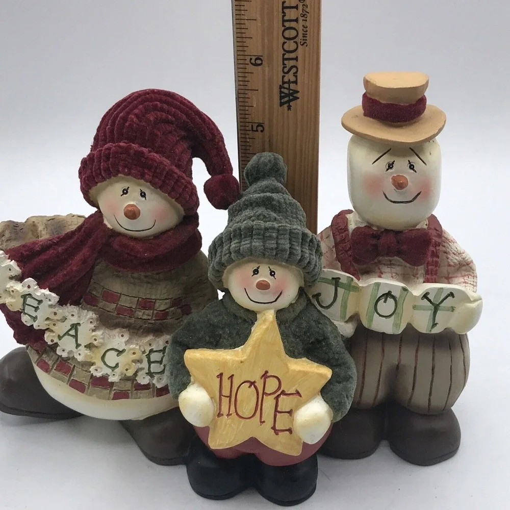 Resin Winter Family Peace Hope Joy Figurine Winter‎ Decor